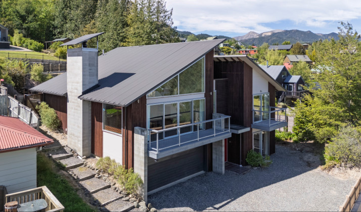 90 Conical Hill Road