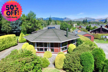 25 Chalet Crescent