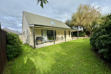 15b Caverhill Close