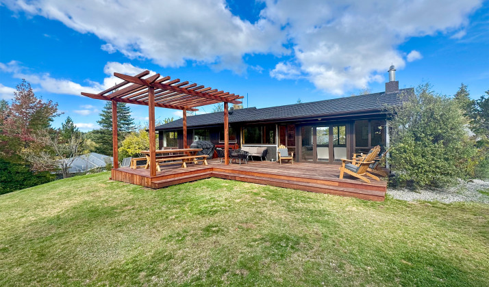 49 Chalet Crescent