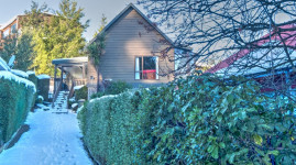 19a  Alpine Avenue