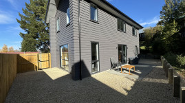 16b Alpine Avenue